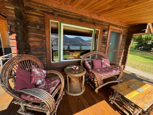 Vintage View Cottage Porch Seating