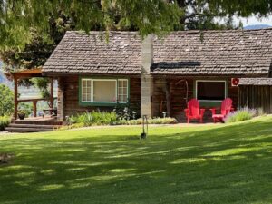 Vintage View Cottage Back of Cottage