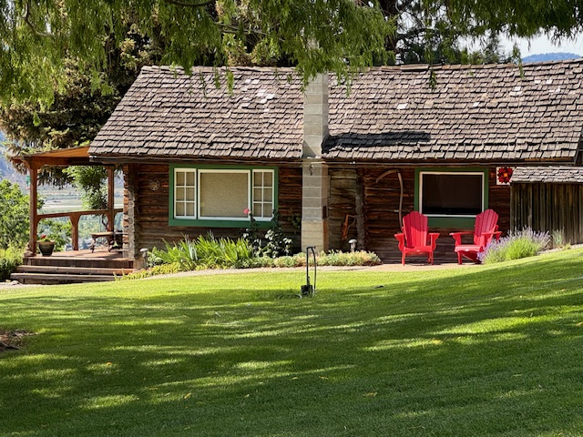 Vintage View Cottage Back of Cottage